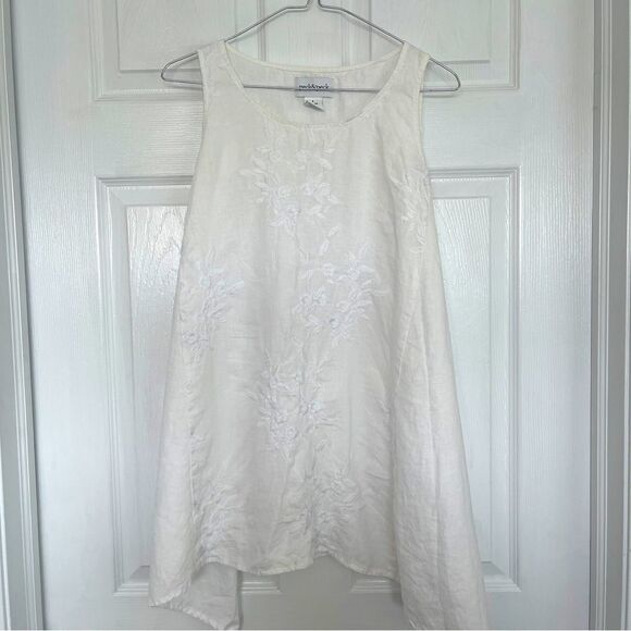 Peck & Peck Tops - Peck & Peck Embroidered Linen Tunic Sz S Worn Twice